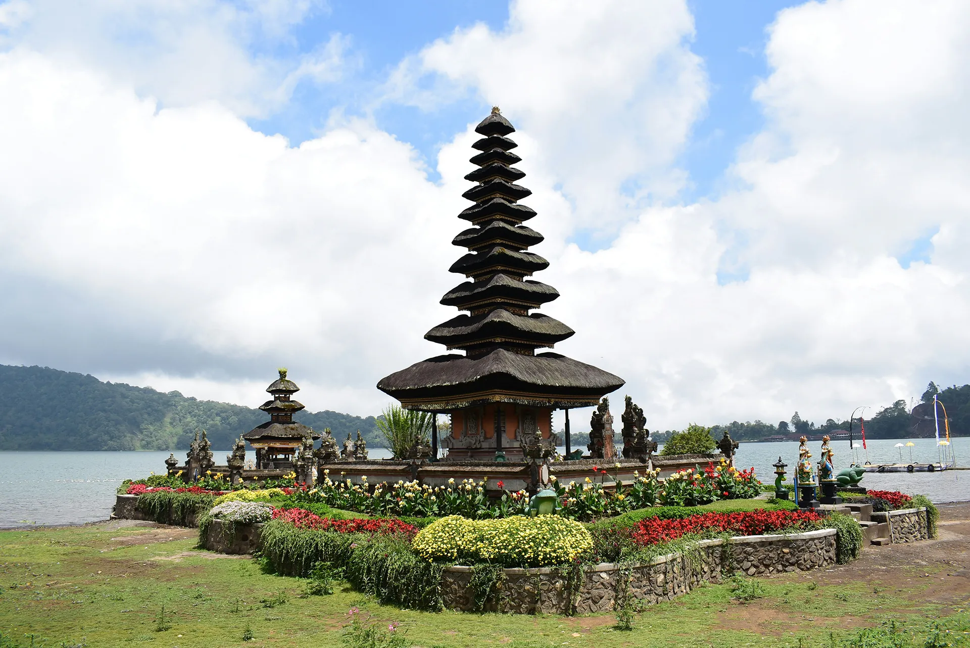 True Blue Bali Trip full day private North Tabanan highland lake tour Beratan Temple view